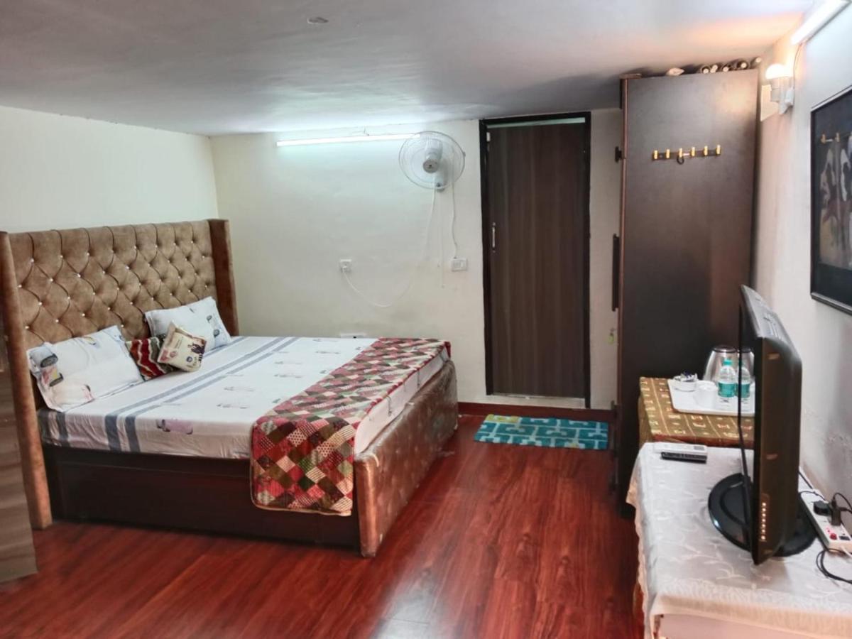Awasthi Kozi Stays B&B - Closest To Vfs Nové Dillí Exteriér fotografie
