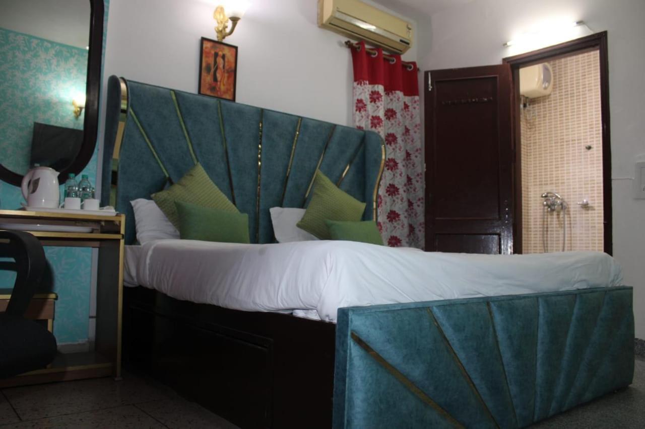 Awasthi Kozi Stays B&B - Closest To Vfs Nové Dillí Exteriér fotografie
